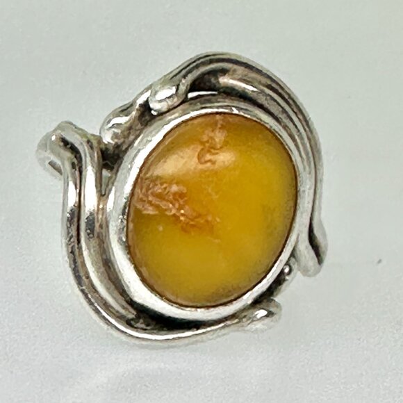 925 Sterling Silver Butterscotch Amber Ring size 6.5- Great Condition - Picture 3 of 9